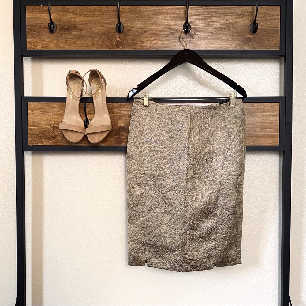 Gold Filigree Print Pencil Skirt
